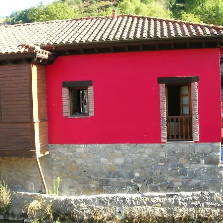 Casa de Férias House With 4 Bedrooms In La Riera With Furnished Terrace Onís